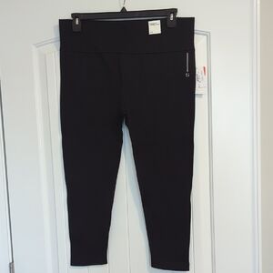 Sports Illustrated Black High-Waisted Leggings